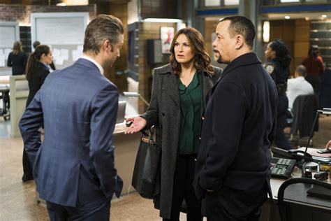 law and order svu real fake news watch online|Watch Law & Order: Special Victims Unit Season 18 Episode 17: Real Fake .